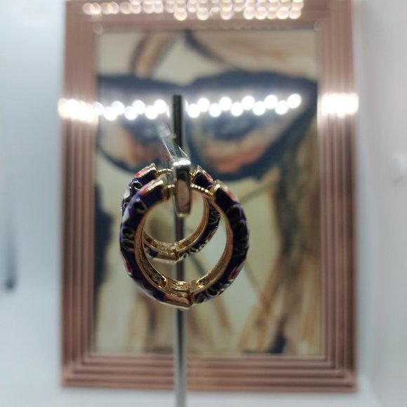 Retro Boho Enamel Flower Huggie Hoop Earrings Purple - Picture 4 of 12